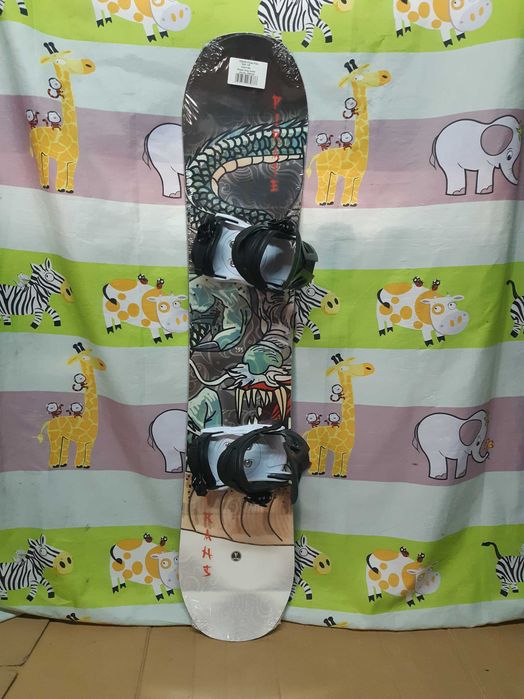 Placa snowboard noua 135 cm,125 cm cu legaturi snowboard noi buyback