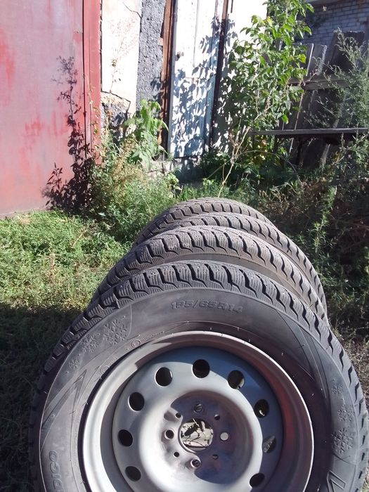 Продам комплект диск шинами