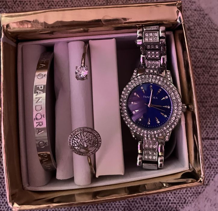 Продаю готовый бокс с подарками