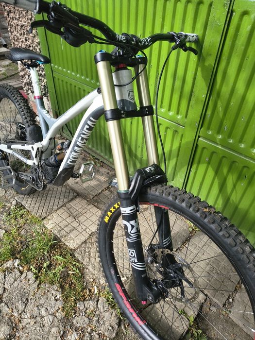 Commencal supreme v4 team 2018