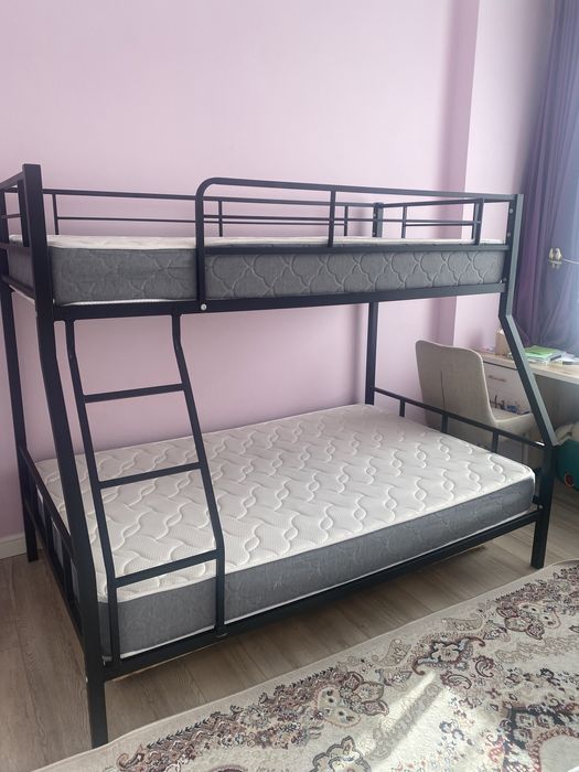 Срочно продам двухьярусная кровать для взрослых и детей!