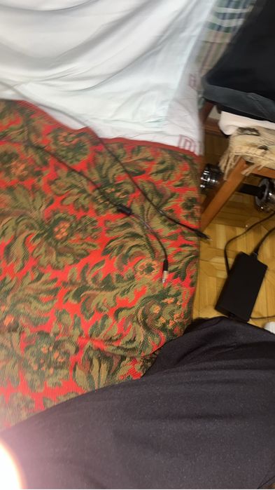 Подставка с безпроводной зарядкой