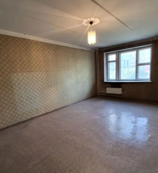 продам 3-х ком. 72кв. 3мкр. 2-этаж