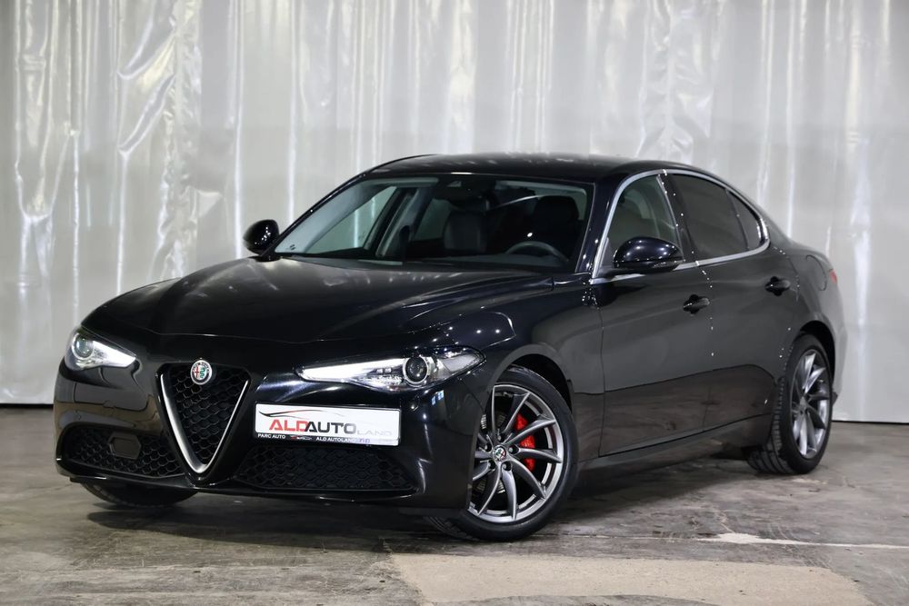 Alfa Romeo Giulia Moduri Condus * Clima * Navi * Keyless * ISOFIX * Piele