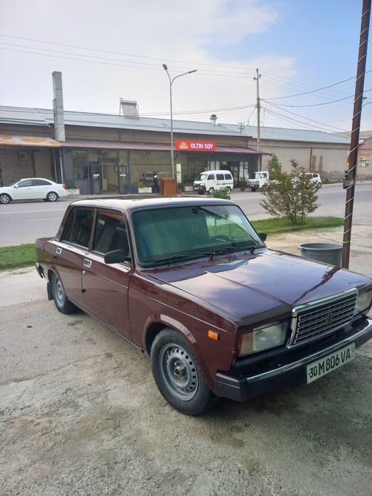 Vaz 2107 сотилади
