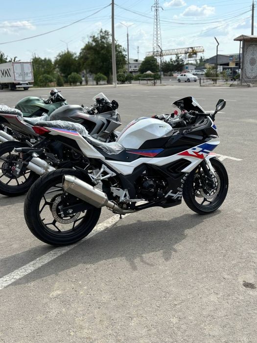 BMW Motosikl Sport bike 400 болиб толаш бошлангич толовсиз, кредит