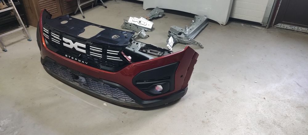 Bara fata , trager , lonjerone, volet Dacia Sandero stepway