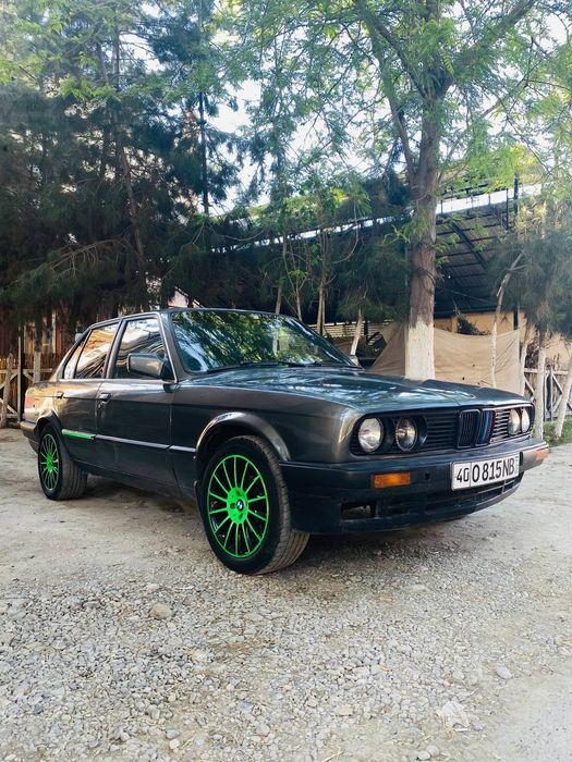 BMW E30      1.6
