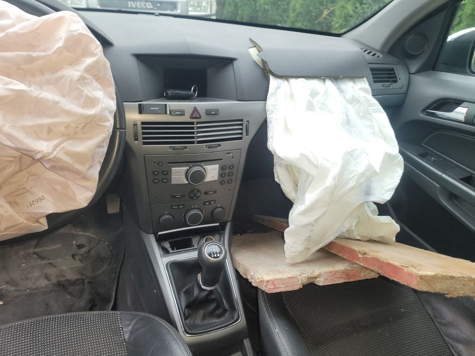 Опел астра х 1.7цдти на части/opel astra 1.7cdti na chasti