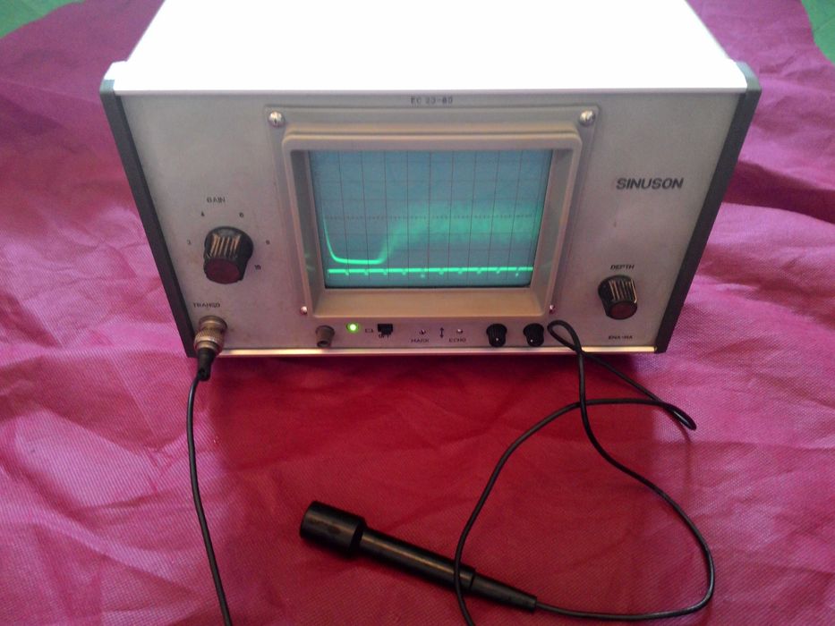 Продавам (може би) стар работещ японски ултразвуков дефектоскоп.