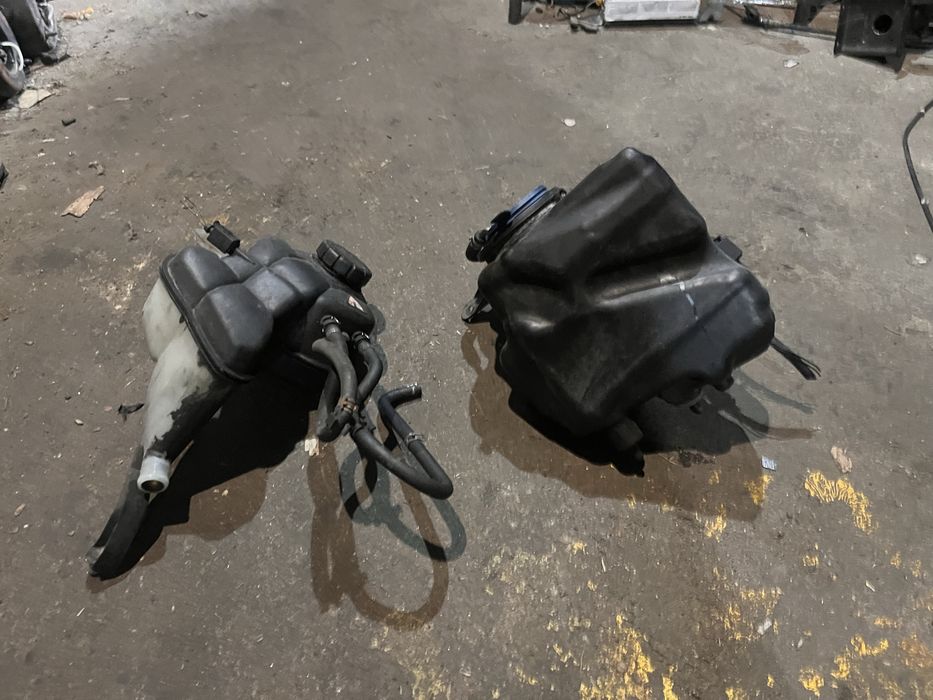 Казанче чистачки и антифриз Mercedes S class W221 ( Разширителен съд )