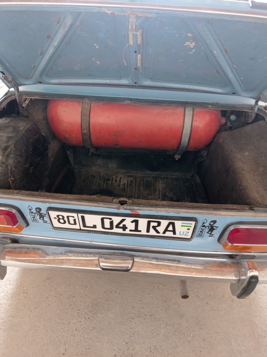 Jiguli moshinasi sotiladi