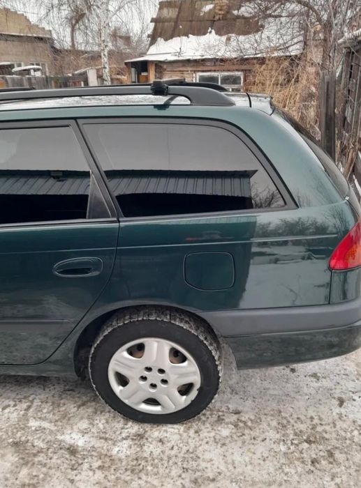 Продам машину Тойоту срочно.