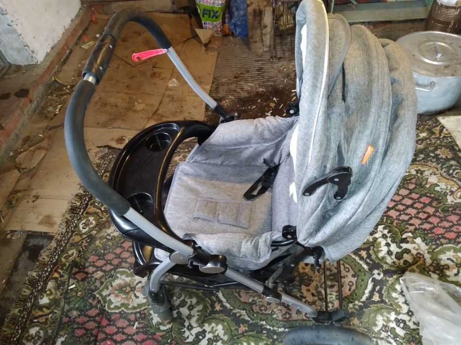 Продам детскую коляску