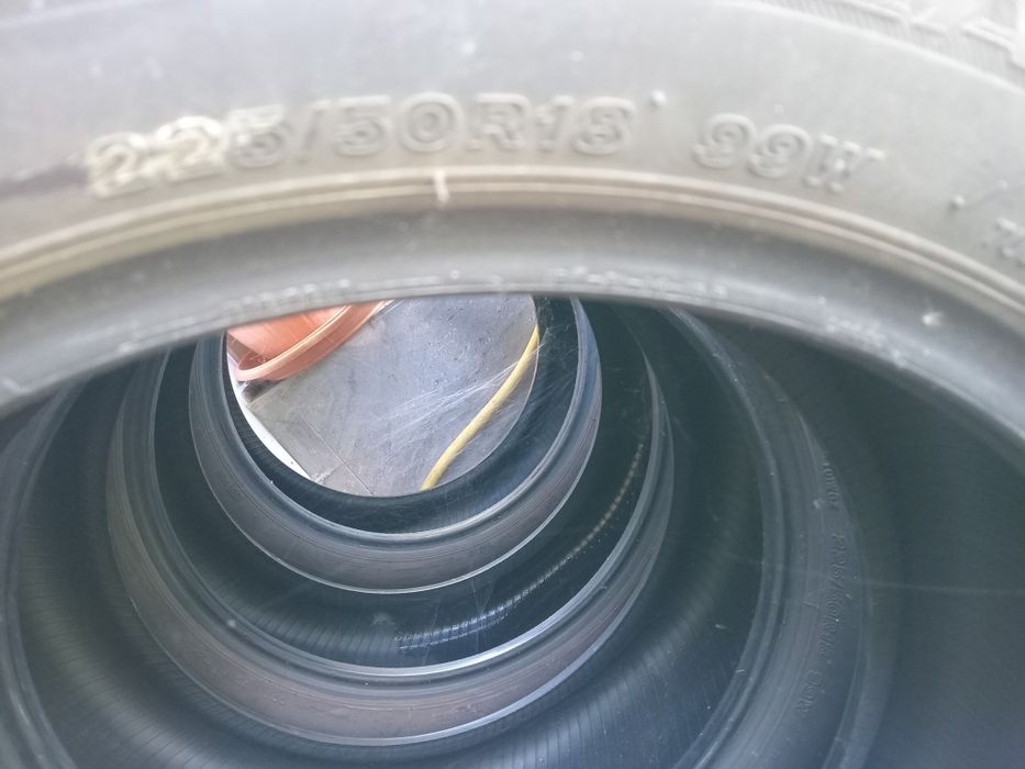 Vând patru anvelope in stare bună, marca Bridgestone 225 ,50,18 de vară