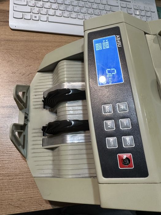 Счетная машинка для денег