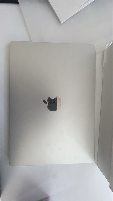 MacBook Air 13" (2026) M5 / 16 GB / 1 TB