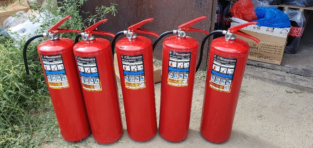 Огнетушитель порошковый ОП-10