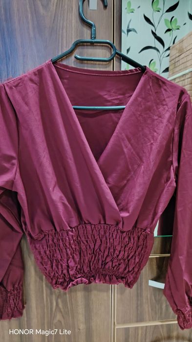 Top burgundi mărimea S-M