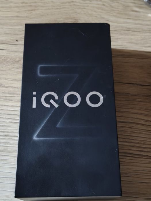 VIVO IQOO Z 10 5G продам