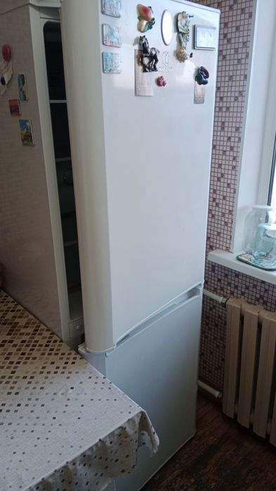Продам 2х.ком. кв.полностью мебелированна