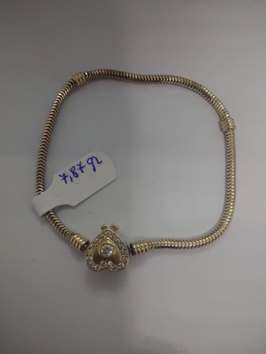 Bratara aur 14k efn