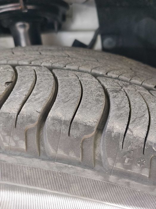Продавам 4 гуми MICHELIN LATITUDE Tour hp 235/55/17.