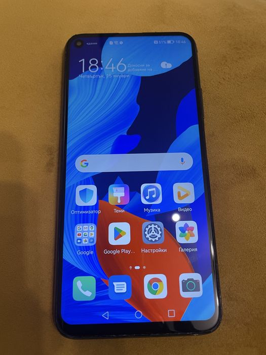 Телефон  Хауей Нова 5