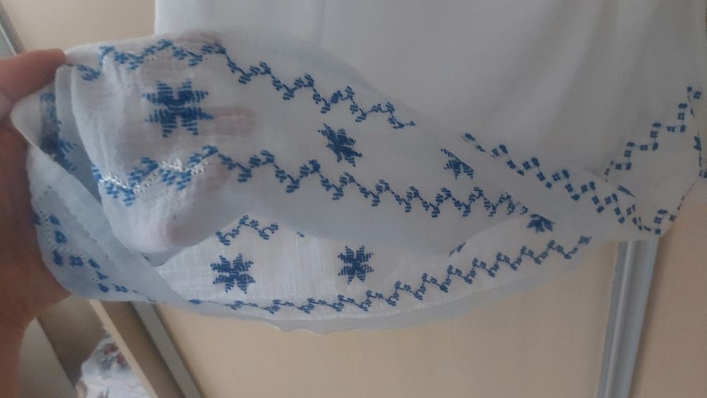 Vand iie cusuta manual cu matase si bumbac nouă,  nepurtata