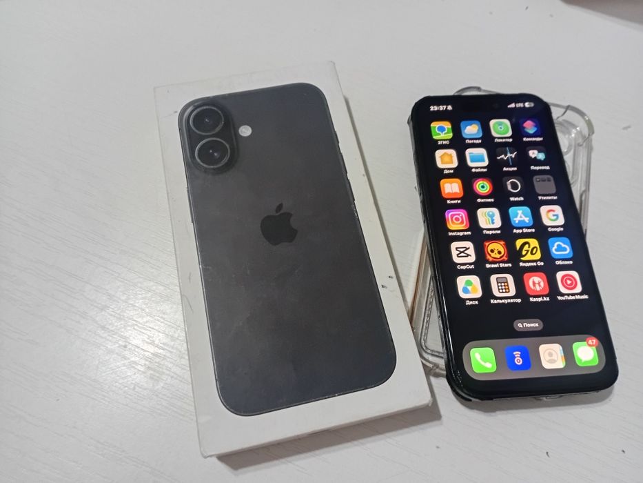 IPhone 16 black 128