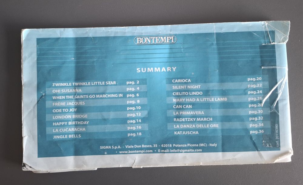 Bontempi GT 530 синтезатор + книжка с песните