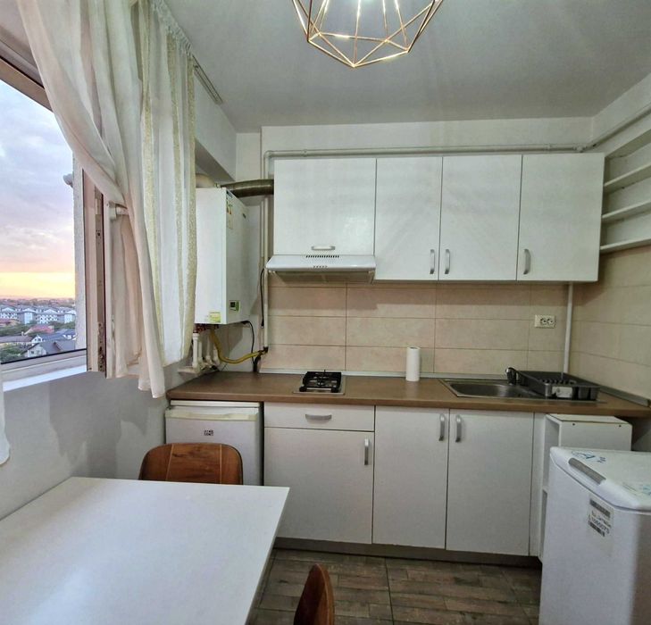 Închiriez apartament 1 cameră + parcare inclusă