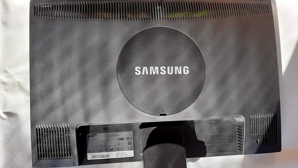 Monitor LCD Samsung SyncMaster 2243NW, desktop,22 inch,5 ms,wide black