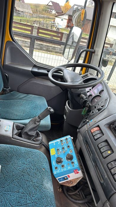 Vând basclă daf lf de 12 t plus alte utilaje.