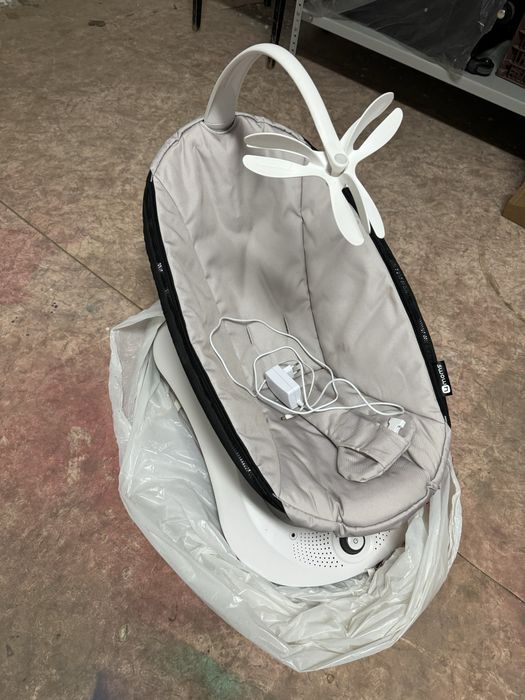 Продам электрокачель 4Moms