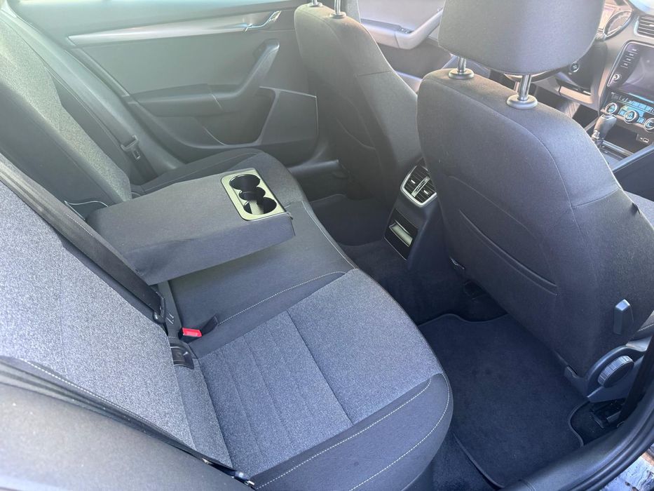 Vând Skoda Octavia-Soleil