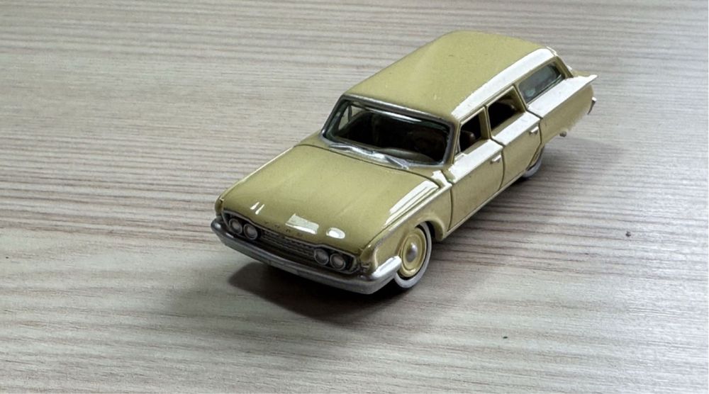 Machete auto 1/60 Johnny Lighting