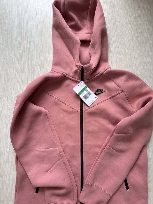 Оригинален nike tech fleece екип НАМАЛЕН!