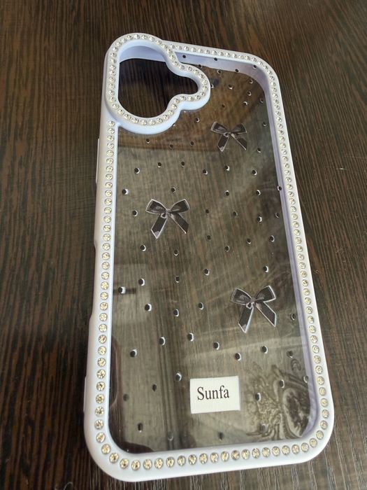 Чехлы все за 2000 iphone 17