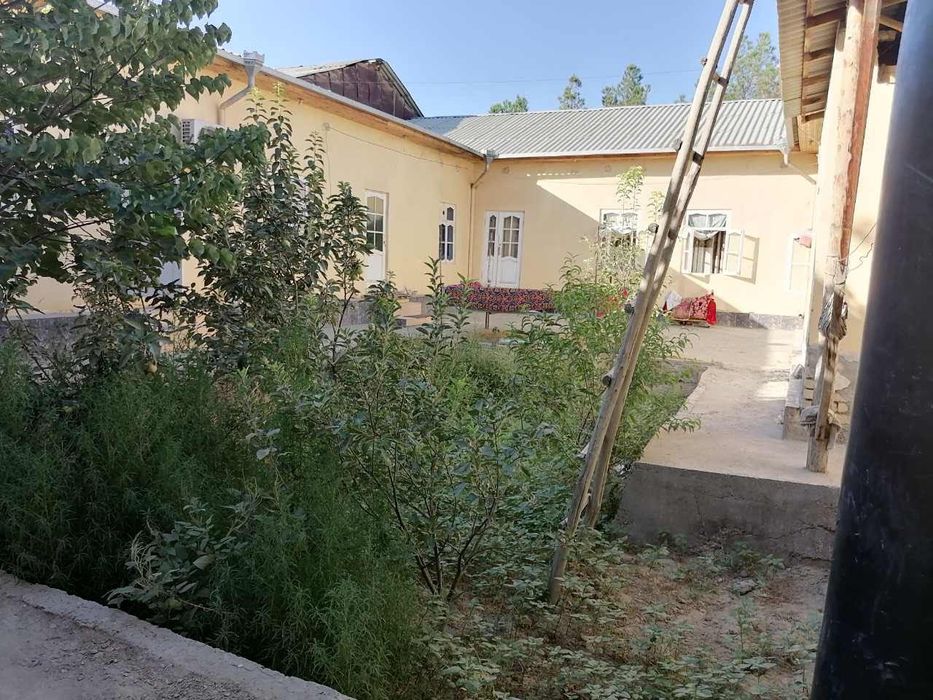 Buxoro shahri bitonka yo’l yoqasida 5 sotixli hovli sotiladi