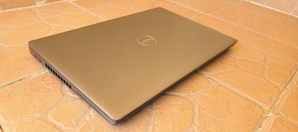 Laptop Dell 5521_15.6"FHD IPS_i7-11850H gen 11 vPRO__16GB DDR4__512GB SSD_ca NOU__