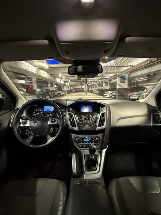 FORD Focus 2011 — imagine 4
