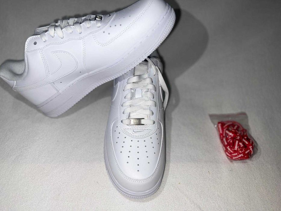 Nike Air Force 1 x Supreme White