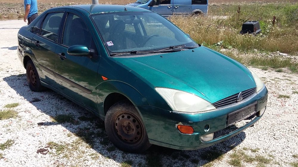 Продавам форд фокус 1.8тдди на-чàсти