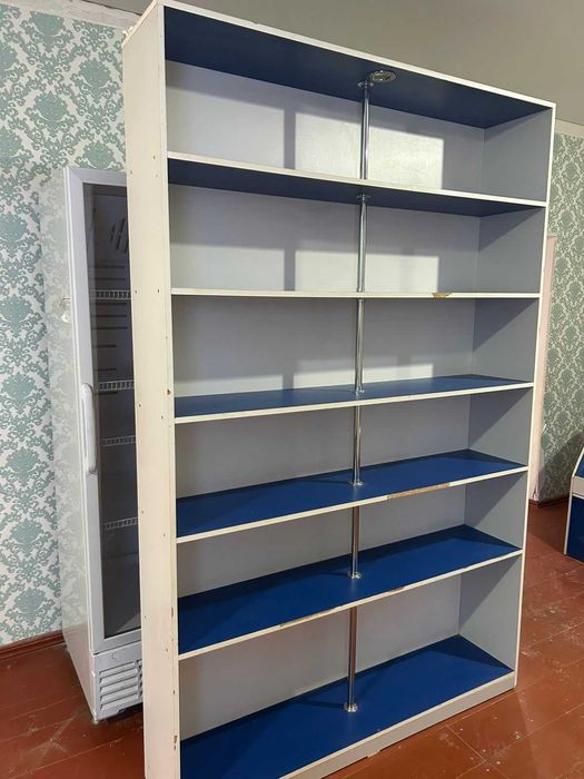 Стеллаж и витрины, б/у