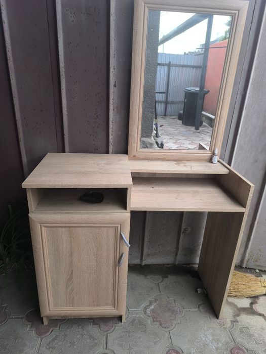 Комод с зеркалом продам