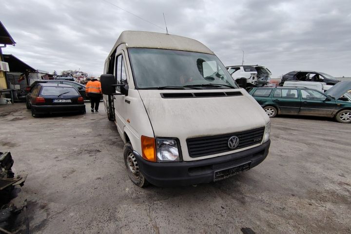 Far stanga Volkswagen VW LT35 2000 2.5 TDi MT (109 hp)