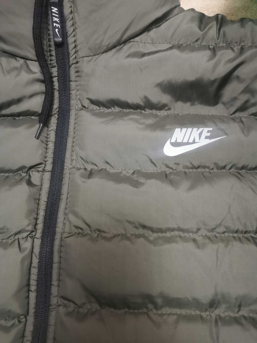 Топъл мъжки елек Nike