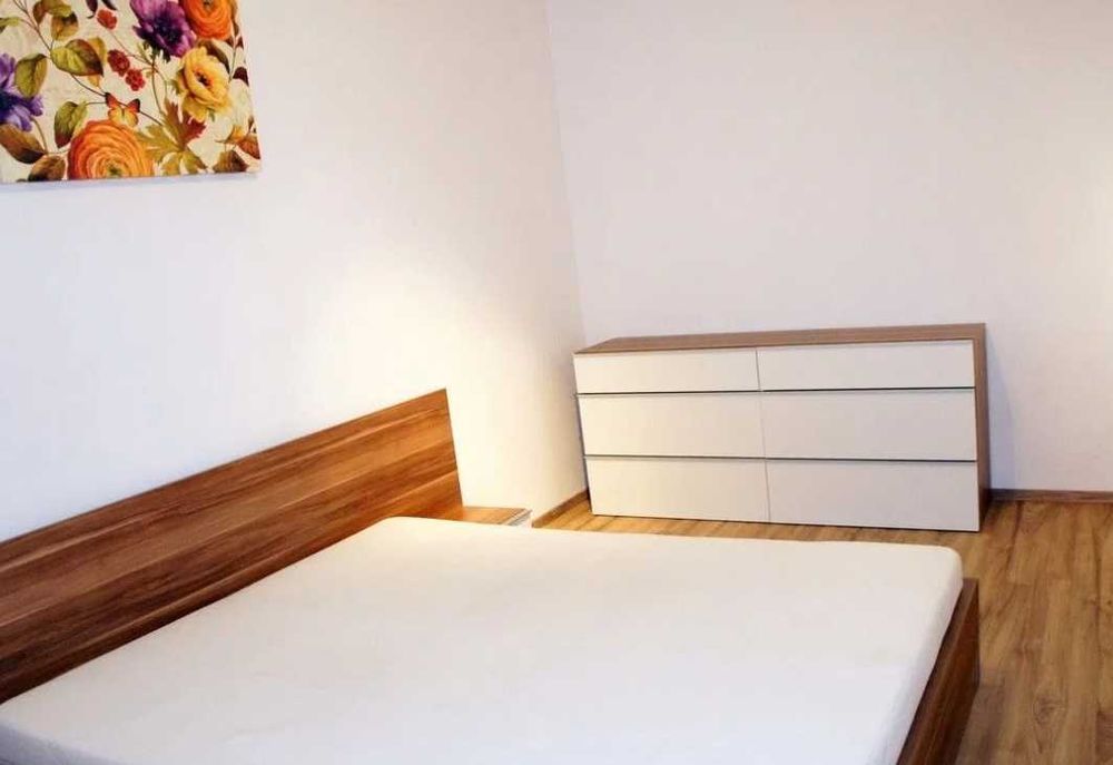 Продава се Двустаен апартамент в Бургас, Възраждане - 62 кв.м за 1068 €/кв.м - Снимка #2