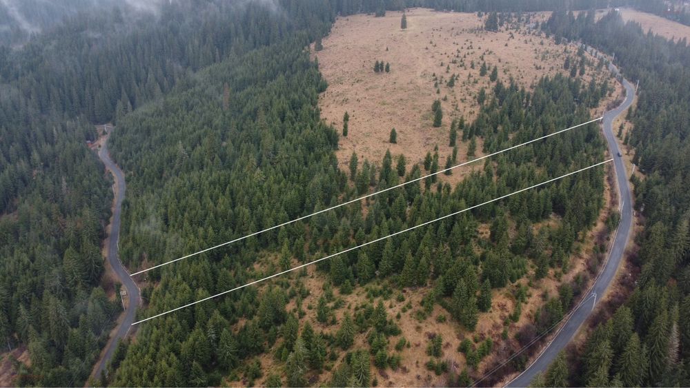 Vand Teren Belis aproape de lac